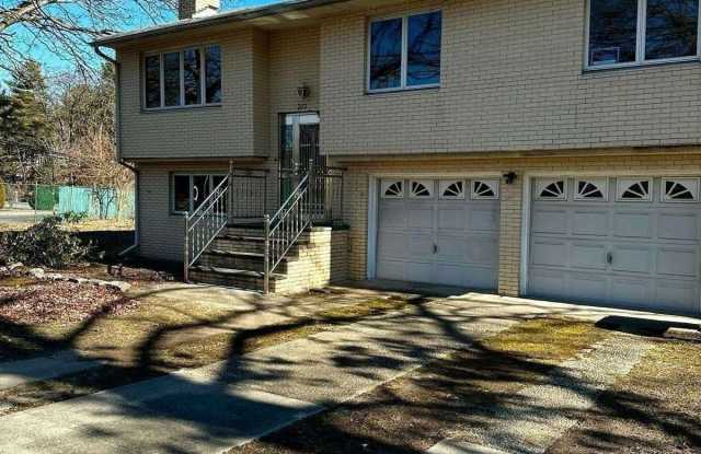 283 Commack Road