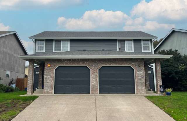 782 North Cloverleaf Loop