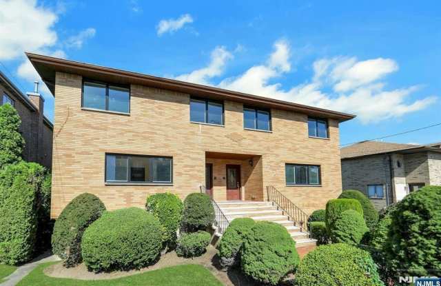 2413 Hammett Avenue B