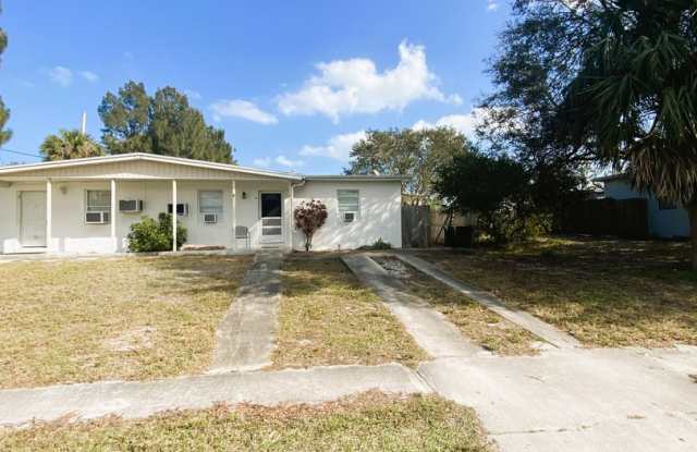 Charming Half Duplex unit