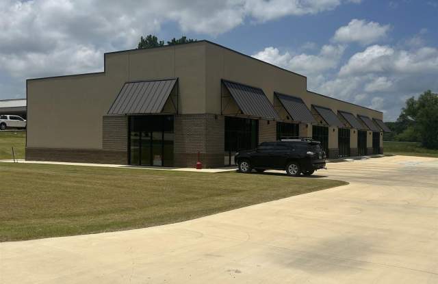 Photo of 702 Timberlane Road