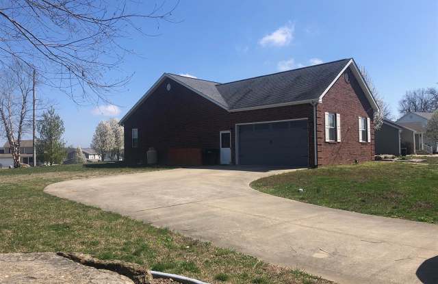 300 Ozark Court - 300 Ozark Court, Vine Grove, KY 40175