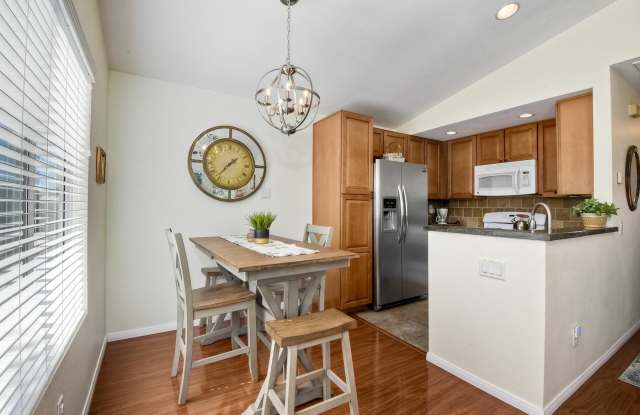 4243 Arroyo Vista Way