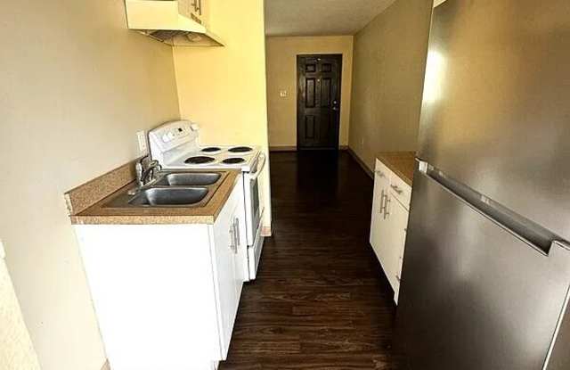 3015 C.R. Smith StreetUnit 41