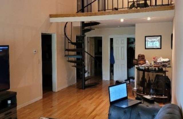 Photo of 28 Sunrise Dr