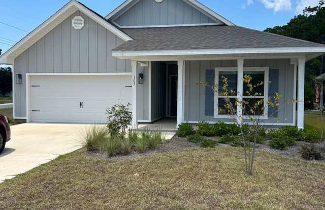 Beautiful 4 Bedroom Home in Point Washington!