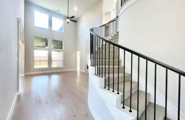 Photo of 6121 White Creek Drive