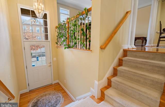 25505 OAK MEDLEY Terrace