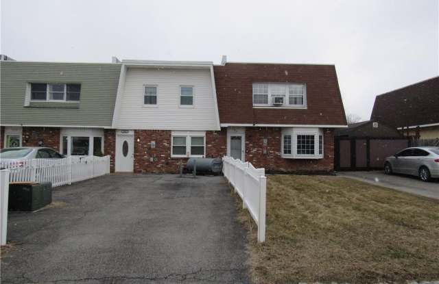 Photo of 105 Sarah Lane