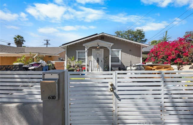 610 S Vine Ave