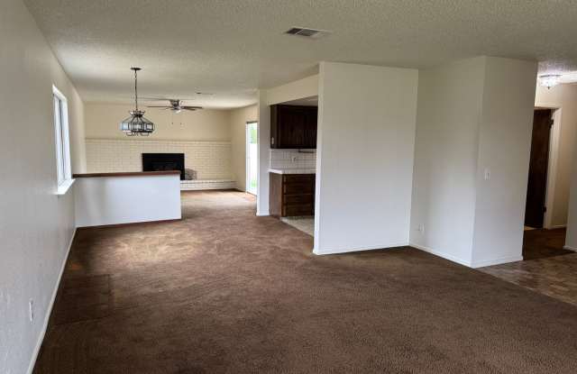 Now Available!! Very Nice Home In South Side Los Banos