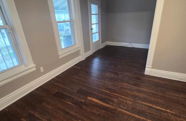 398 Dearborn Street - Apt 2