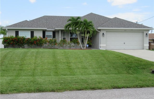 321 NW 9th ST - 321 Northwest 9th Street, Cape Coral, FL 33993