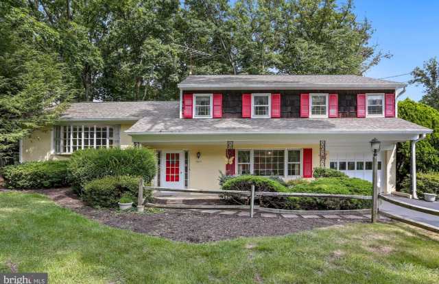 3613 GLENBROOK RD