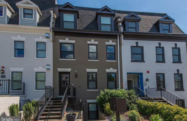 1478 HARVARD ST NW #3