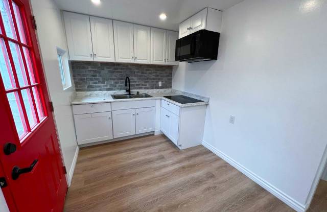 891 East 53rd Street