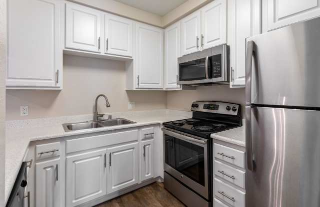 Photo of Madera Ridge Apartments