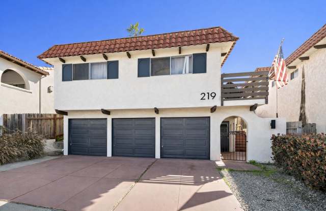 219 Avenida Santa Barbara