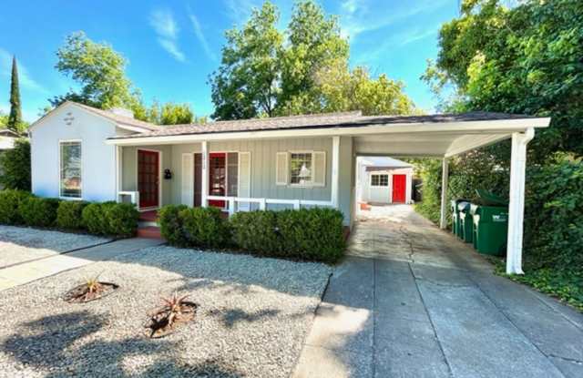 Photo of **RESERVE FOR SUMMER 2026** Charming home with 5 bedrooms close to Chico State