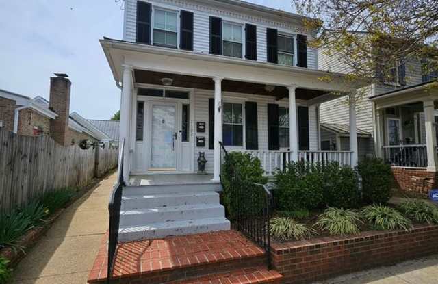 1302 Sophia Street