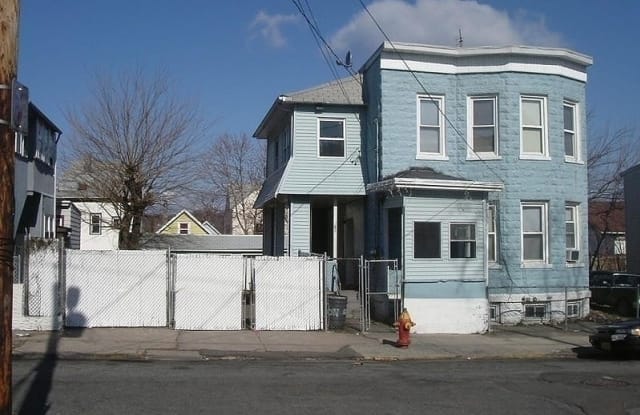 48-50 HIGHLAND ST - 48-50 Highland Street, Paterson, NJ 07524