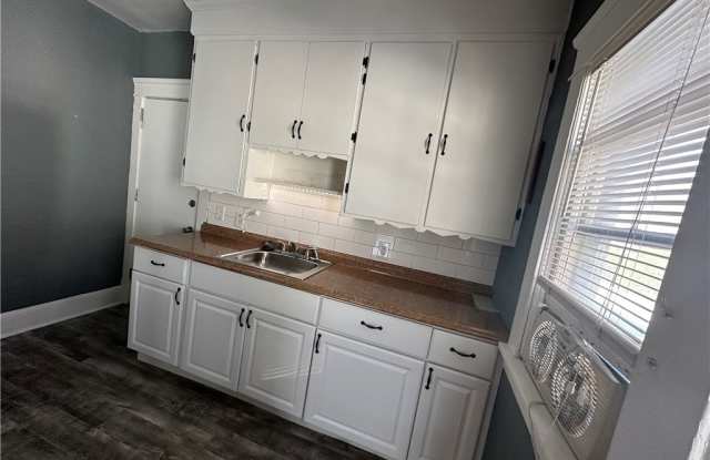 2797 Avondale Avenue