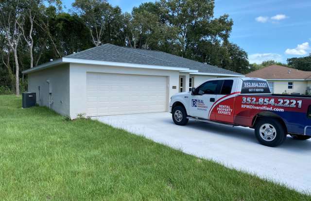 Apply, and move in Jan 2026 get $750 off 1st month's rent. Desirable SW Ocala Neighborhood