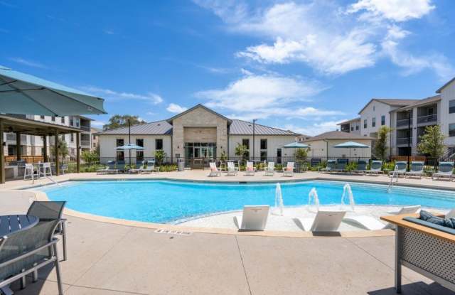 Photo of 2200 TX-195