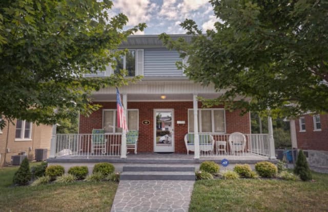 406 Arbutus AVE SE - 406 Arbutus Avenue Southeast, Roanoke, VA 24014