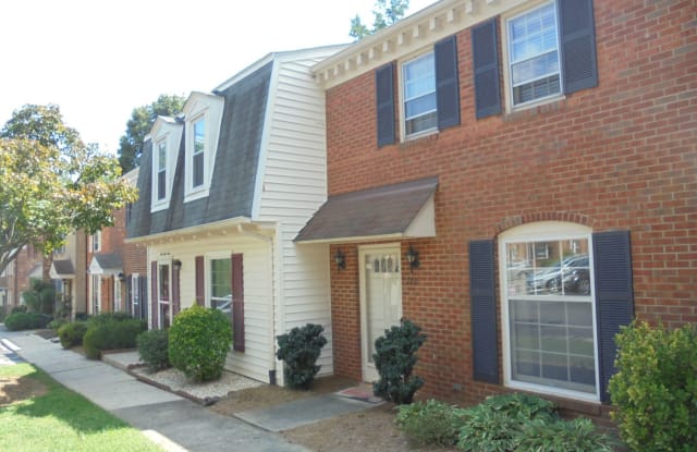 140 Charlestowne Cir - 140 Charlestowne Circle Southwest, Winston-Salem, NC 27103