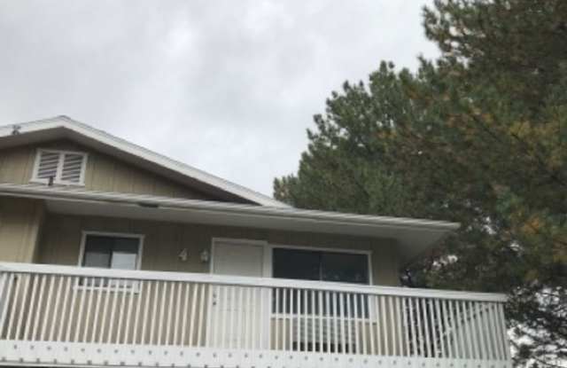 Photo of 747 Meadows Drive #4