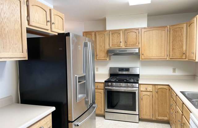 Photo of Centrally Located 3 Bedroom Duplex in Windsor with a Single Car Garage!