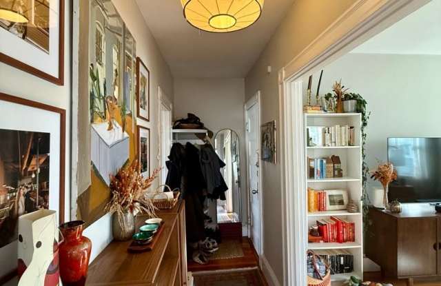 Photo of Great 2 Bedroom Located right in Harvard SQ