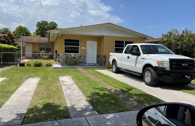 9241 SW 39th St - 9241 Southwest 39th Street, Westchester, FL 33165