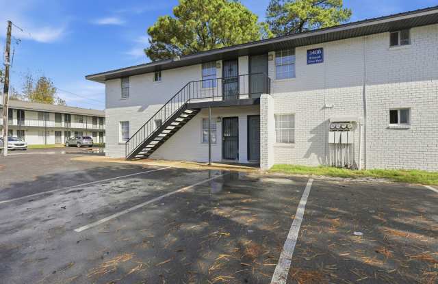 Creekside Meadows Apartment