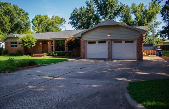 Photo of 1001 West Will Rogers Drive