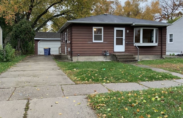 930 Merrill Ave SW - 930 Merrill Avenue Southwest, Grand Rapids, MI 49503