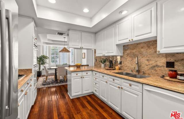 575 S Barrington Ave