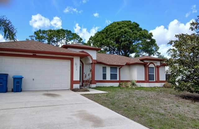 214 Eldron Boulevard NE