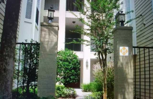 MOVE IN NOW! WATER INCLUDED! BEAUTIFUL 2BED/2BATH CONDO WITH SCREENED IN BALCONY! photos photos