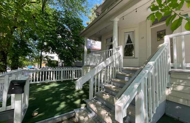 Classic 3 Bed + 2 Bath home within NE Portland Eliot Neighborhood!! Washer/Dryer, Lage two-level with Basement!! - 15 Northeast Monroe Street, Portland, OR 97212