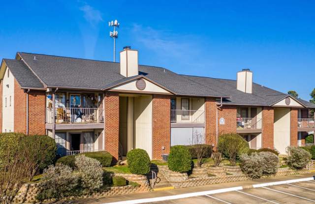 Summerhill Woods Apartments