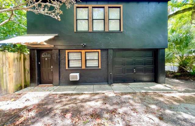 Photo of 6601 1/2 N Navin Ave Unit B