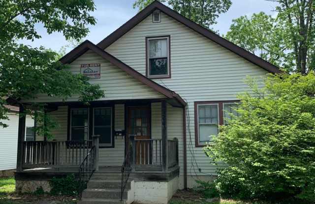 Photo of ****AVAILABLE AUGUST 2027**** 3 Bedroom Home with Covered Front Porch - Just Off Washington St