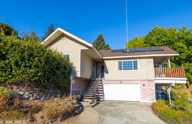 Photo of Beautiful 3 bedroom home with Castro Valley Schools!