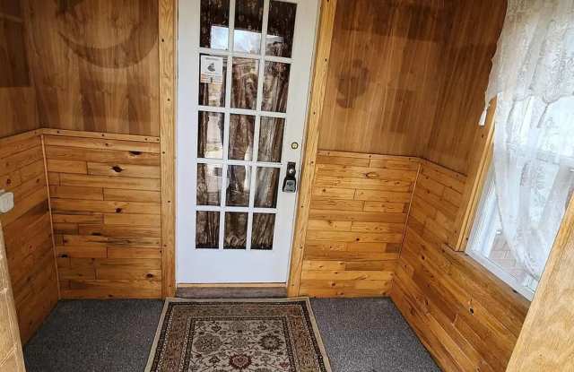 Quaint, single family home close to ISU