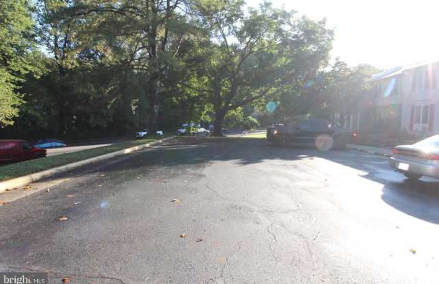 10089 BUNKER WOODS Court