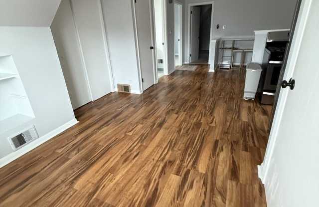 5439 S Lockwood Avenue