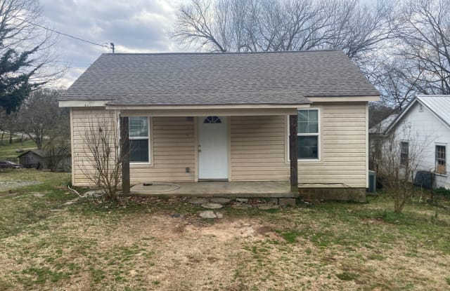 620 Midway Ave - 620 Midway Avenue, Columbia, TN 38401