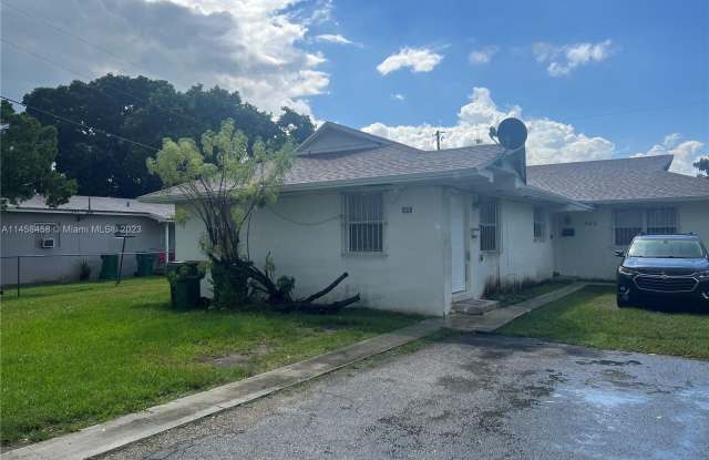 938 NW 2nd Ave - 938 Northwest 2nd Avenue, Homestead, FL 33030